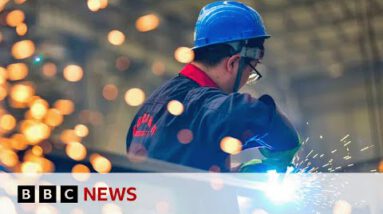 China’s manufacturing sector shrinks in August – BBC News