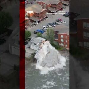 This rental collapsing precipitated officials to evacuate a total avenue. #Shorts #Alaska #BBCNews