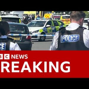 Southport: No longer lower than eight folks stabbed in ‘main incident’ in Merseyside, UK | BBC News