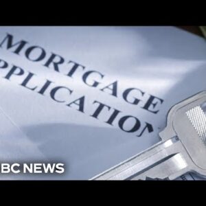 Applications to refinance dwelling loans soar as mortgage rates drop