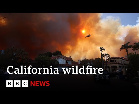 California wildfire rips via LA suburbs as 30,000 told to evacuate | BBC Recordsdata